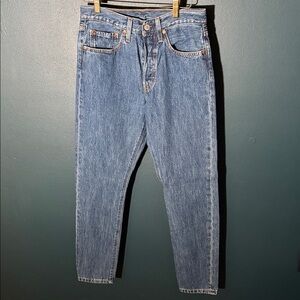 Vintage Levi’s Women’s  501‎  Button Fly Straight Leg Denim Jeans Size W26xL28